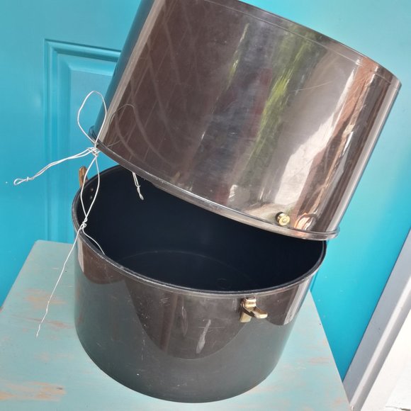 Vintage Wig Box or Hat Box Tall Narrow Suit Case Mod 60s Art Deco Contempo Hard - Picture 8 of 16